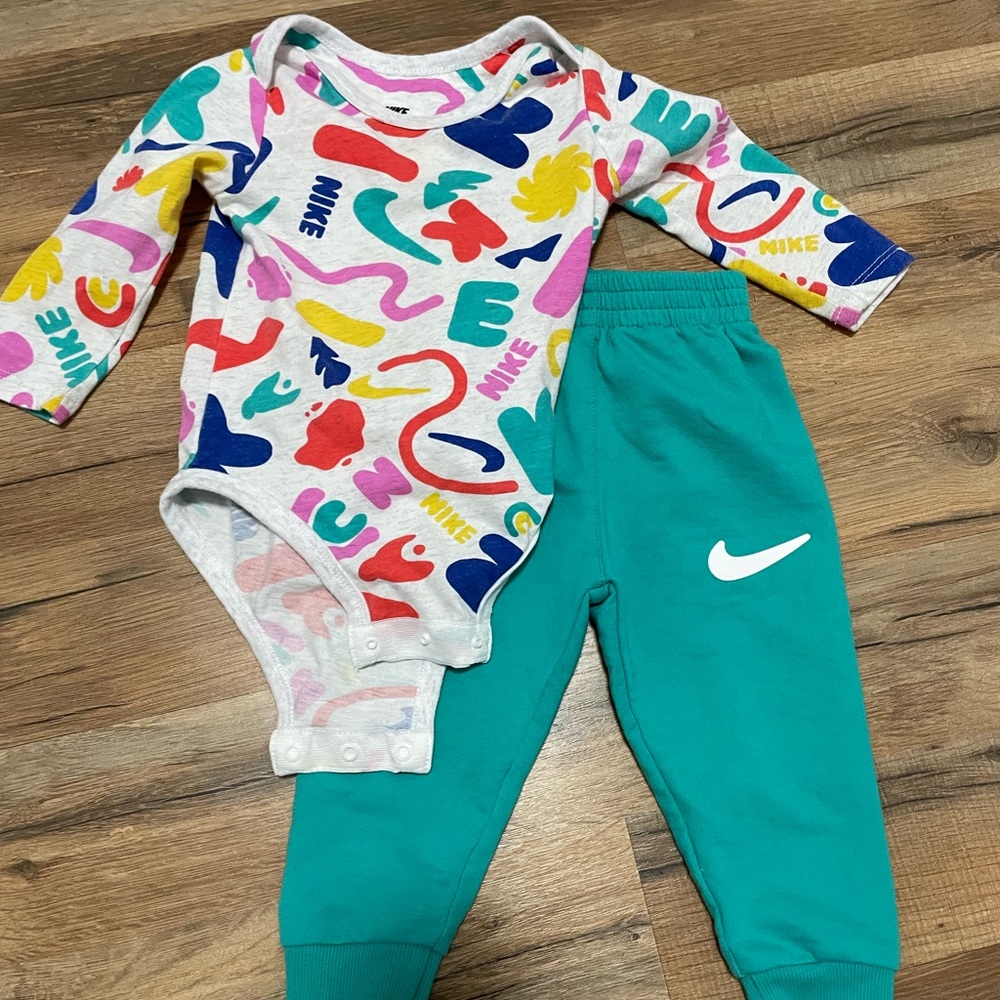 Nike 12m set